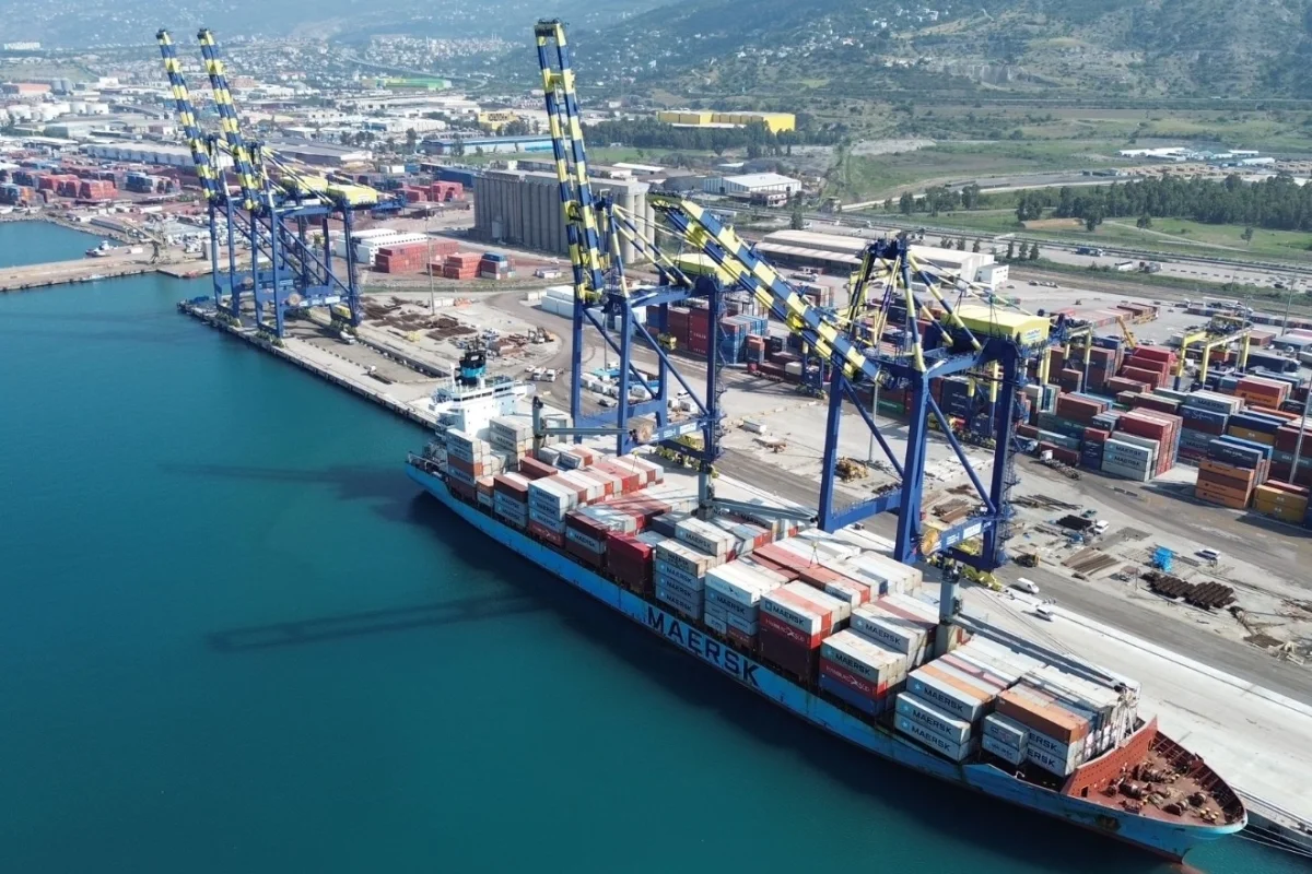 Ekim’de Dış Ticaret Açığı Yüzde 27,6 Arttı, 7,6 Milyar Dolara Ulaştı!