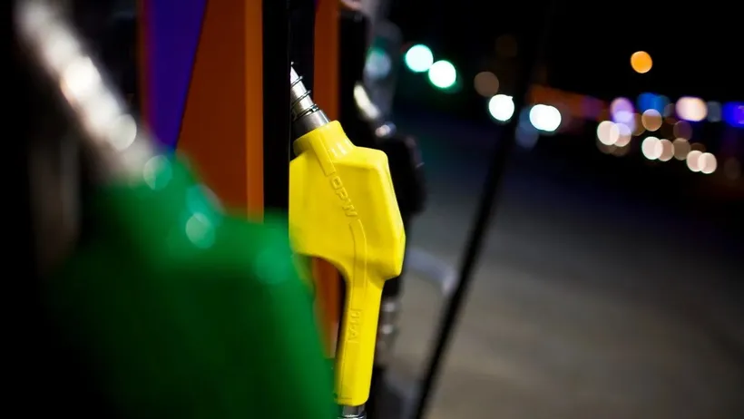 Benzine Bir İndirim Daha Geldi, Tabela Değişti: İşte 17 Aralık 2025 Güncel Akaryakıt Fiyatları…
