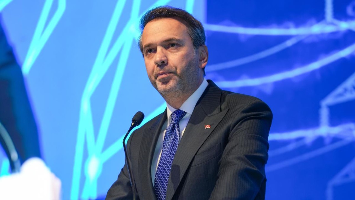 Bakan Bayraktar: Türkiye Suriye’de petrol ve doğal gaz aramaya hazır